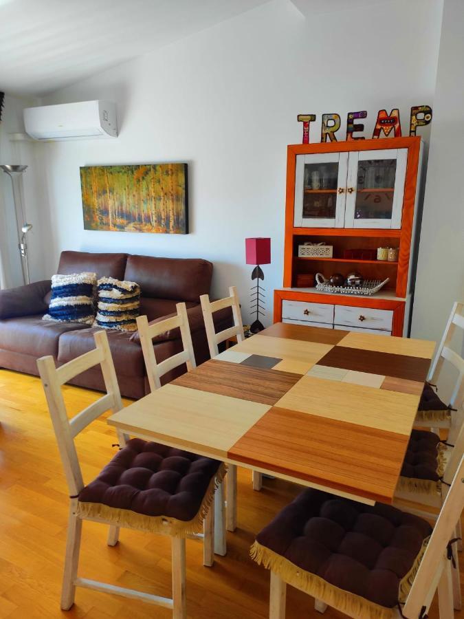 דירות Acogedor Atico Duplex En טרמפ מראה חיצוני תמונה